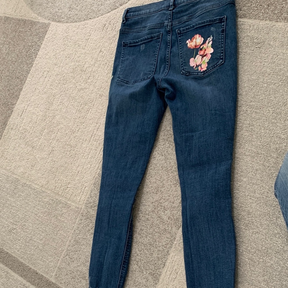 Express Dark Blue Floral Embellished Jeans - Picture 10 of 17